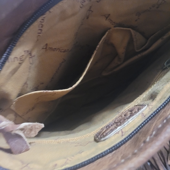 American Darling Crossbody - Picture 3 of 4